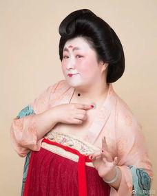 胖女孩挑战女明星,挑战女明星，展现自信魅力